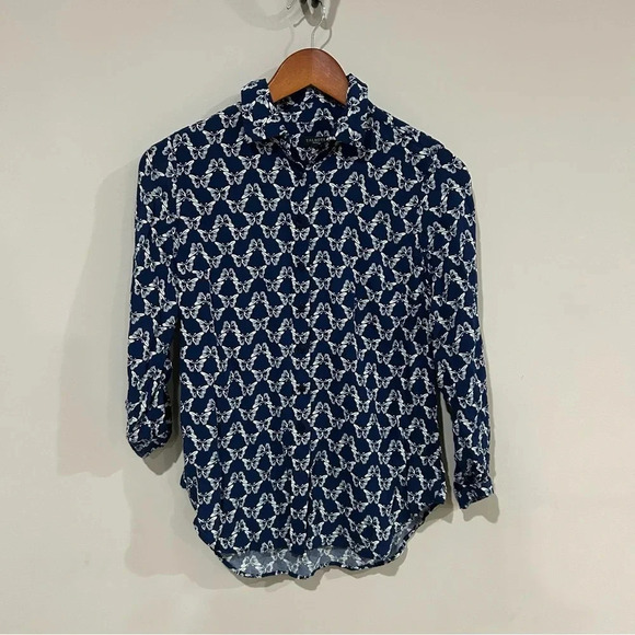 Talbots Petites Navy Blue Butterfly Print Rayon Button Down Top Size SP - Picture 1 of 5